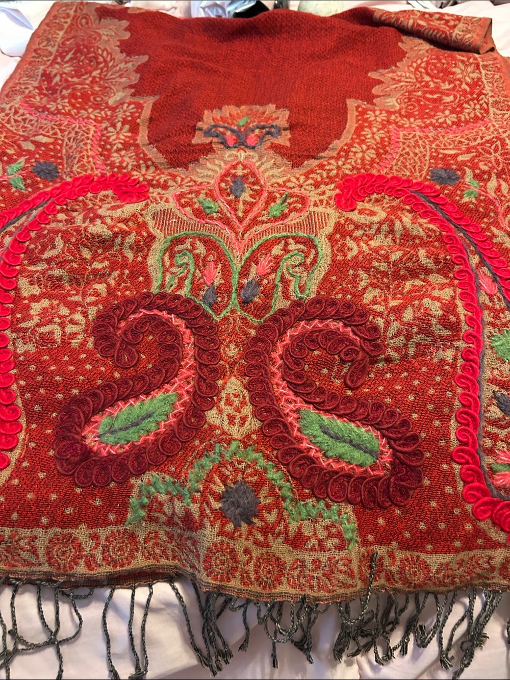 Pretty scarf - Picture 2 of 4
